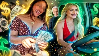 Esta pasajera si que sabe usar sus encantos