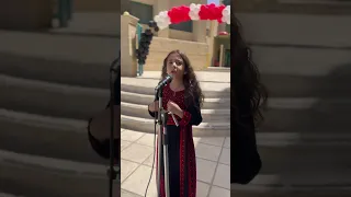 في الحفل عيد الاستقلال المدرسي 