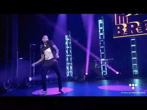 Download MP3 Chris Brown performing \