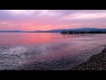 Download Lagu Galilee Gölü'nün pembe gün batımı, dalgaların sessiz sesleriyle akşamınızı süsleyecek!