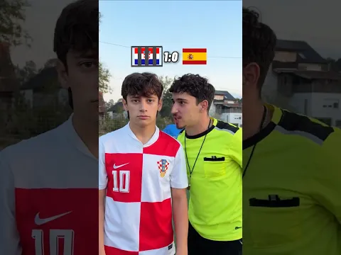 REFEREE LOVES SPAIN?😱😭
