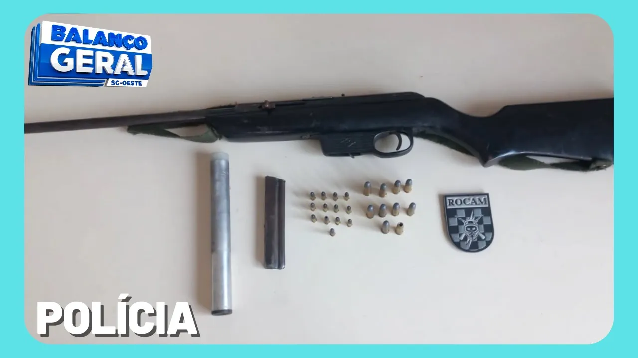 Homem tenta fugir da polícia, mas é preso com rifle em Chapecó