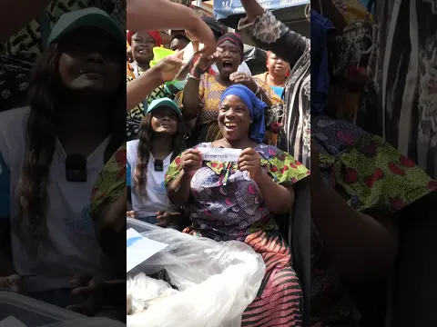 Notre mission pendant ces fêtes de fin d’année est de mettre la joie dans les cœurs