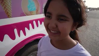 حصلنا بنت عند الباب وساعدناها !