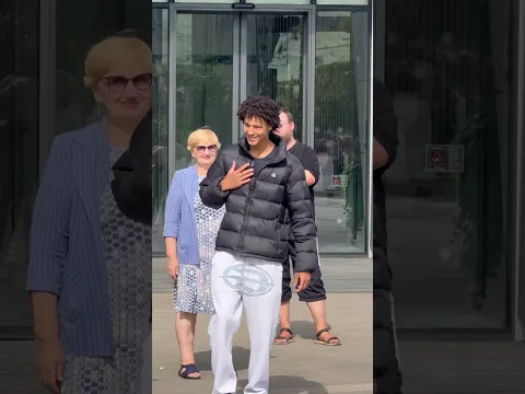 Kindness costs nothing ❤️ #amalsocialexperiment#kind#heartwarming#satisfying#black#white#racism