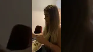 پدرام مختاری و نازنین تعارف سر قرنه سبزی 