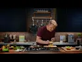 Download Lagu Gordon Ramsay Makes the Perfect Burger | Cooking With Gordon | HexClad