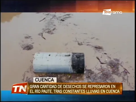 Gran cantidad de desechos se represaron en el río Paute, tras constantes lluvias en Cuenca