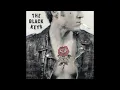 Download Lagu The Black Keys - Kiss It (Official Audio)