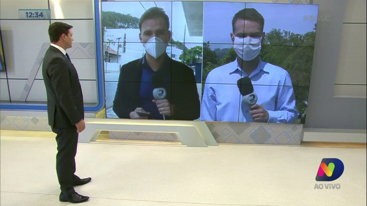 Acidente violento destrói carros, comércio e deixa uma pessoa morta em Blumenau