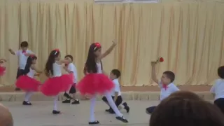 رقصة لين بتحب ما بتحب دندنها