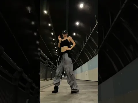 LISA 'SaWaDiKa" Dance Break