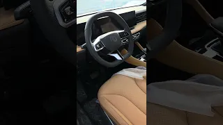 فقط ٧٠ الف درهم بالشحن موديل ٢٥ تواصل 00971526687253 