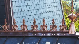 Finishing the roof details.