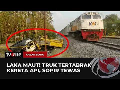 Truk Hancur Tertabrak Kereta Api di Ngawi, 1 Orang Tewas