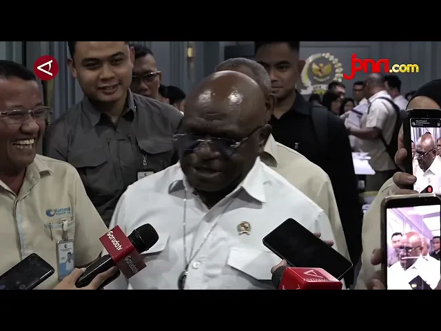 Diisukan Kena Reshuffle Kabinet, Menteri HAM Natalius Pigai Respons Begini - JPNN.com