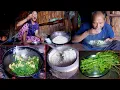 Download Lagu jungle man's lunch with chayote shoots in the village || family in the jungle ||