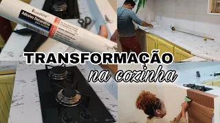ENVELOPANDO BANCADA COM ADESIVO DECORATIVO PARA COZINHA! BIA MIRANDA