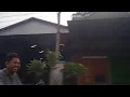 Download Lagu Melintas di Jalan Desa: Pemandangan Rumah Warga yang Bikin Rindu Kampung Halaman