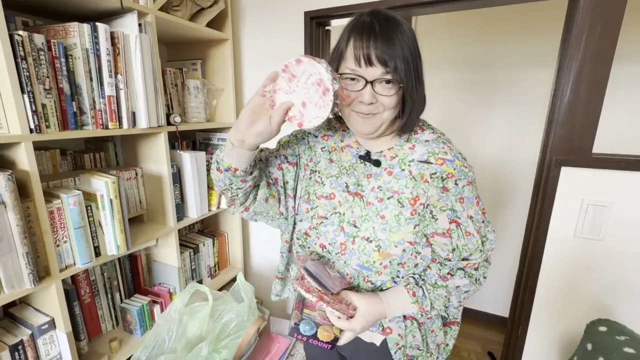 【本棚公開】『デザインのひきだし』はここから生まれる？編集長・津田淳子さんの紙の沼
