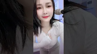 a very sexy chinese girl dancing so exotic sexy beauty beautiful asian beautifulgirl jeans