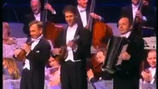 موسيقى زوربا اليونانية اكثر من رائعة 