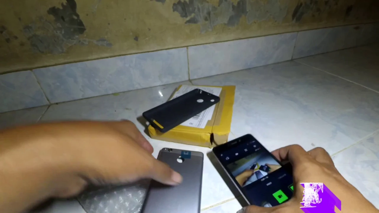 Cara mengatasi xiomi Redmi 3 lcd blank Saya coba ukur jalurnya tidak ada yang putus lalu saya rehot/. 