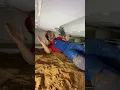 Ga alsjeblieft niet alleen de kruipruimte in zonder een collega. Denk aan uw veiligheid #loodgieter