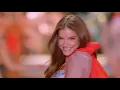 Download Lagu The Chainsmokers - This Feeling (Live From The Victoria’s Secret 2018 Fashion Show)