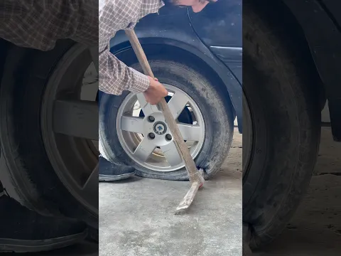 فجرت دولاب السيارة وكانت الصدمة🧨😱#shorts