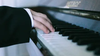Jurrivh - Finding Love (Official Video)