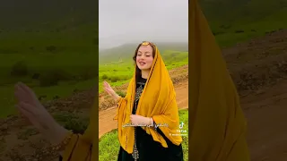 يا من هواه أعزه وأذلني كيف السبيل إلى وصالك دلني     دندنها