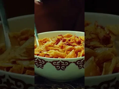 معكرونة يلدز بالصلصة - التفاح الحرام #shorts