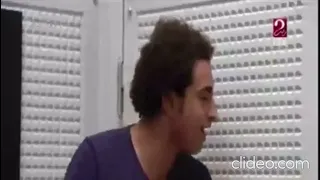علي ربيع احنا محبوسين جوا احنا اللي هانفتح من جوا دندنها