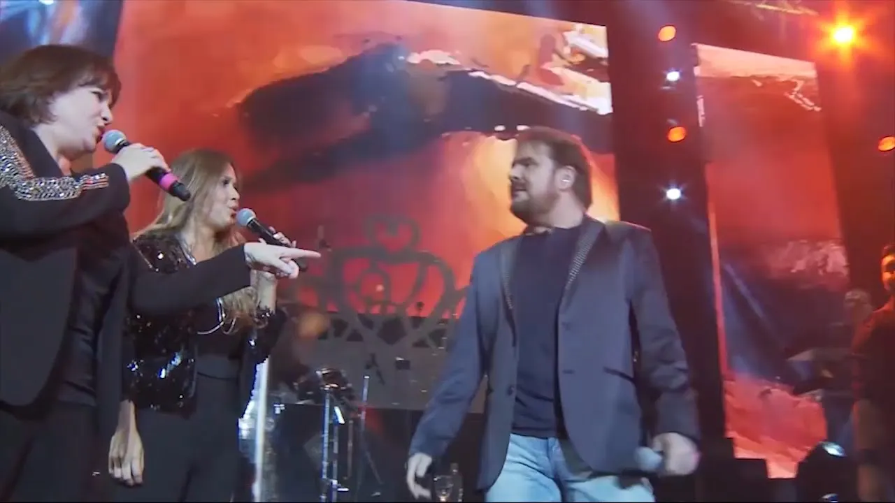 PIMPINELA Ft KARINA | A ESA