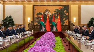 تصريحات جلالة الملك عبدالله الثاني خلال مباحثاته مع الرئيس الصيني شي جينبينغ في بكين   آب      دندنها