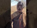 Download Lagu Suku Hadzabe Bernyanyi dengan Bahasa Klik yang Unik