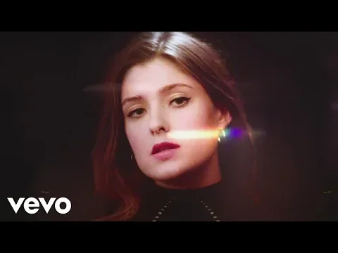 Clipe de Tired of Talking - Léon