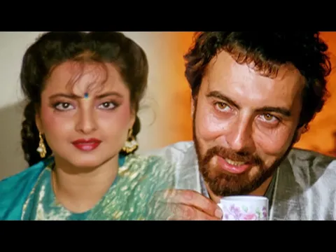 रेखा कॉलेज में पढ़ाती है