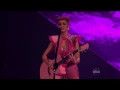 Download Lagu Katy Perry - The One That Got Away - American Music Awards 2011 (AMA'S 2011)