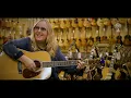 Melissa Etheridge - Come To My Window Live Acoustic Performance