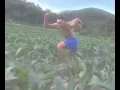 I Wanna be Famous guy running in grass meme