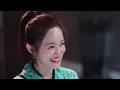 The husband gave flowers to his mistress, but his wife left and ignored him,the husband panicked！
