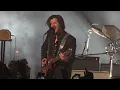 Download Lagu Arctic Monkeys - Do I Wanna Know? (Live at the Royal Albert Hall)