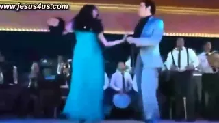 أغنية أستنى أستنى دينا و سعد الصغير من فيل Wmv 