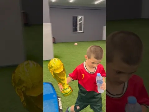 Stole The trophy 😀🏆😍 #AlexDeme  #football   #worldcup #ronaldo #messi #fyp #viral