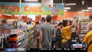 Natural Grocers grand opening in Rapid City draws crowds