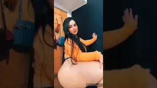 مؤخرة مليانة 