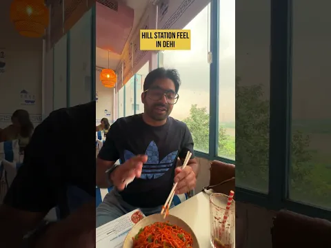 Trying Out Authentic Thai food in Majnu ka tila | Norwang