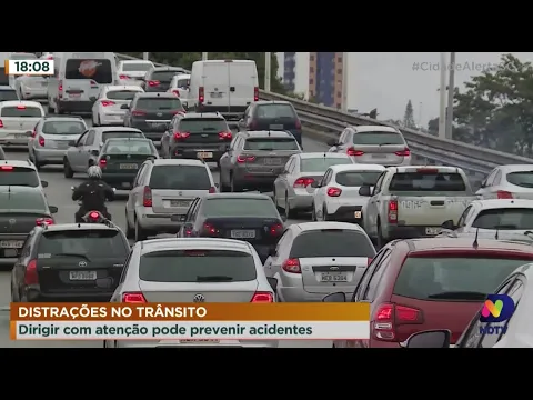 Distrações no trânsito: dirigir com atenção pode prevenir acidentes